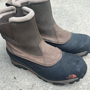 Men’s size 11 Northface  heat seeker pull on winter boots. Rubber sole.
